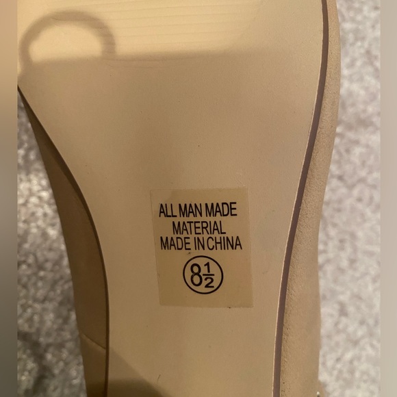 ⭐️ 3 for $22- Beige Heels with Ankle Strap, Size 8 1/2, NWT - Picture 4 of 6
